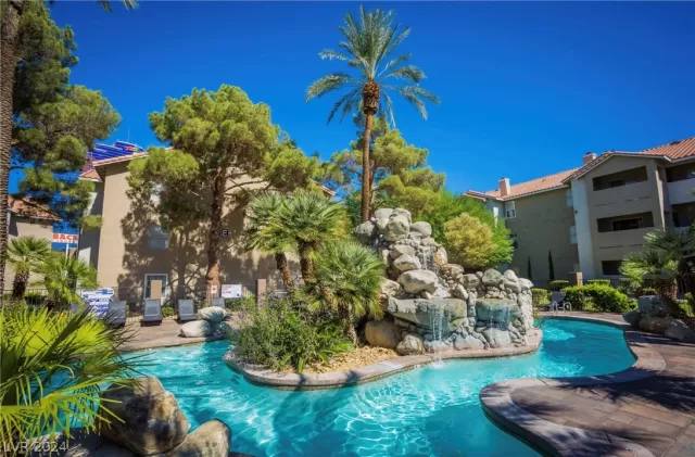 MLS: 2598946 Condo For Sale