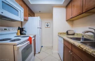 Photo #4: 2598946 Listing 