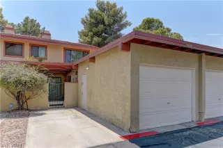 Photo #3: 2598970 Listing