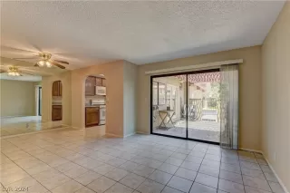 Photo #6: 2598970 Listing