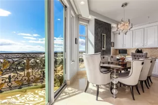 Photo #2: 2598973 Listing