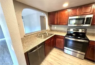 Photo #2: 2598992 Listing 