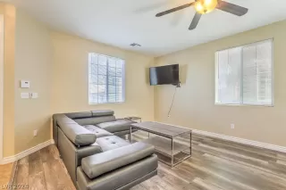 Photo #6: 2599031 Listing 