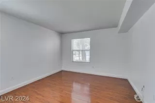 Photo #6: 2599043 Listing 