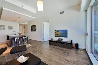 Photo #3: 2599064 Listing 