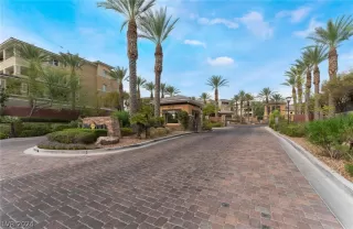 Photo #2: 2599074 Listing