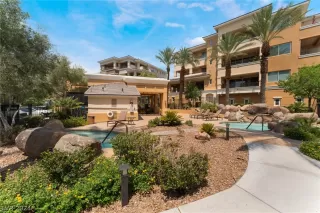 Photo #3: 2599074 Listing