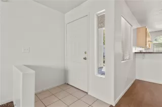 Photo #4: 2599124 Listing