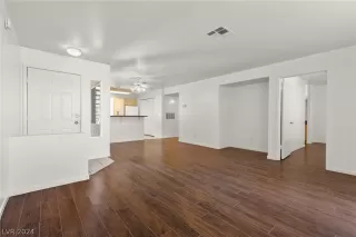 Photo #6: 2599124 Listing