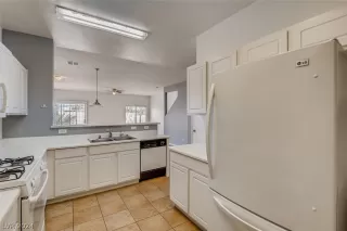 Photo #5: 2599130 Listing 