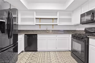 Photo #4: 2599139 Listing 