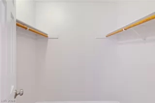 Photo #6: 2599139 Listing 