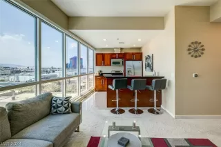 Photo #4: 2599146 Listing 