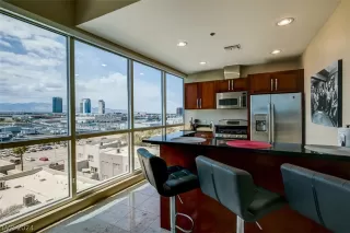 Photo #5: 2599146 Listing 