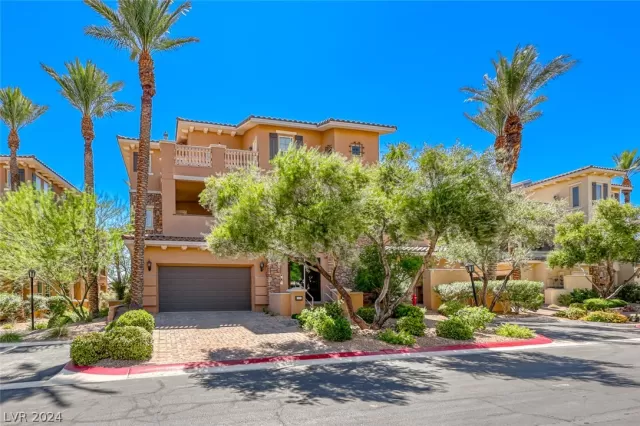 MLS: 2599158 Condo For Sale