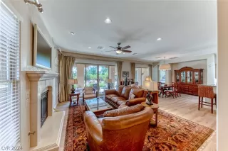 Photo #3: 2599158 Listing 