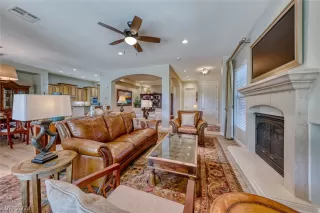 Photo #5: 2599158 Listing 
