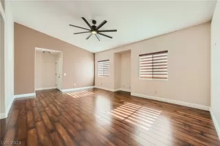 Photo #1: 2599178 Listing 