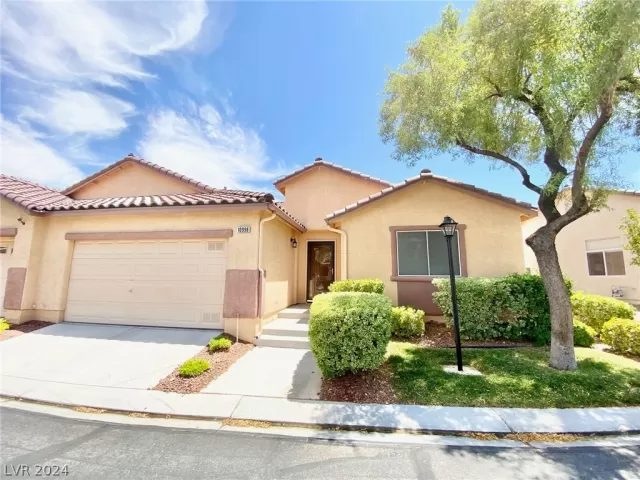 MLS: 2599195 Condo For Sale