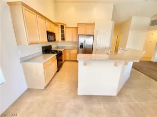 Photo #1: 2599195 Listing 