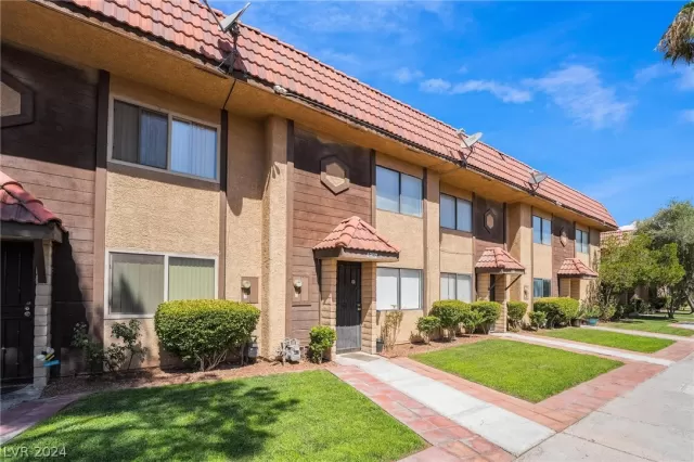 MLS: 2599209 Condo For Sale