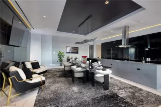 Photo #2: 2599218 Listing