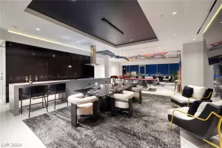 Photo #6: 2599218 Listing