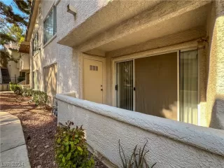 Photo #3: 2599222 Listing