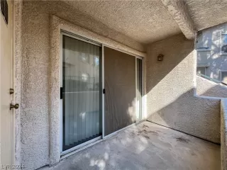 Photo #4: 2599222 Listing