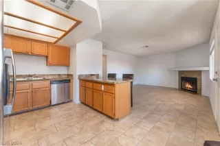 Photo #5: 2599235 Listing