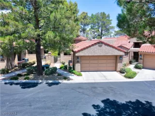 Photo #3: 2599245 Listing