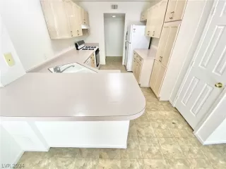 Photo #3: 2599268 Listing 