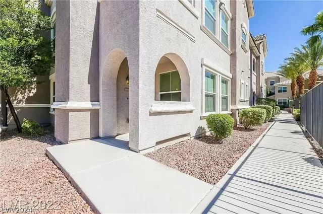MLS: 2599272 Condo For Sale