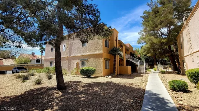 MLS: 2599275 Condo For Sale