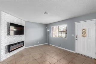 Photo #4: 2599360 Listing 