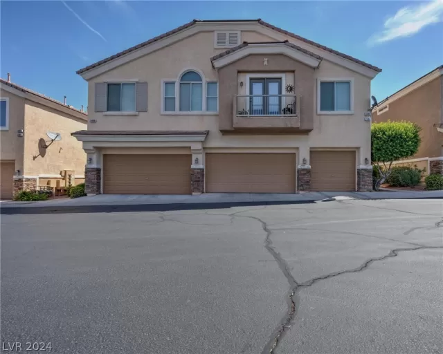 MLS: 2599368 Condo For Sale