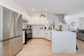 Photo #5: 2599368 Listing 