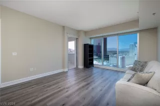 Photo #2: 2599392 Listing 