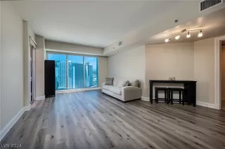Photo #3: 2599392 Listing 