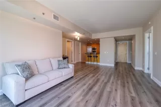 Photo #5: 2599392 Listing 