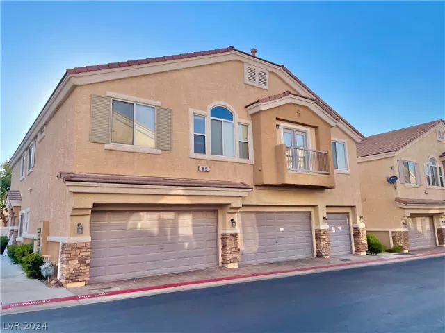 MLS: 2599411 Condo For Sale