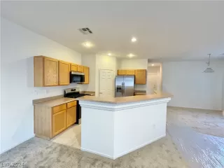 Photo #4: 2599411 Listing 