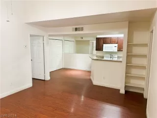 Photo #1: 2599473 Listing 