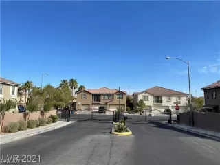 Photo #2: 2599518 Listing