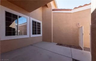 Photo #2: 2599558 Listing 