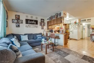 Photo #3: 2599562 Listing