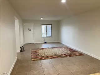 Photo #1: 2599563 Listing 