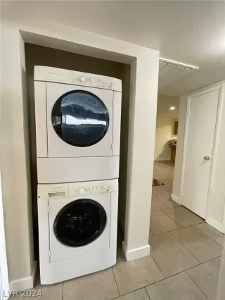 Photo #5: 2599563 Listing 