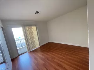 Photo #6: 2599563 Listing 