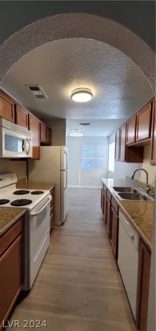 Photo #3: 2599603 Listing 